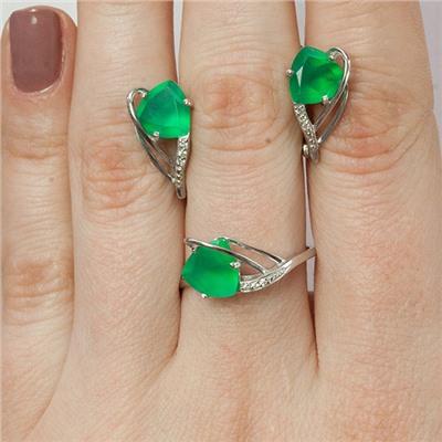 Серебряное кольцо с зеленым агатом 690